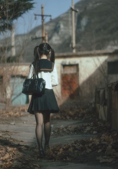 日韩黑丝美女_BD国语免费观看电视剧